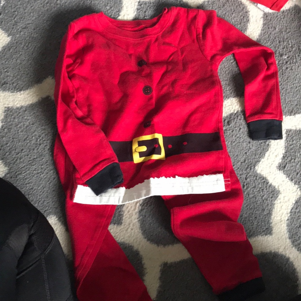 Santa PJs size 4T. Gently used
